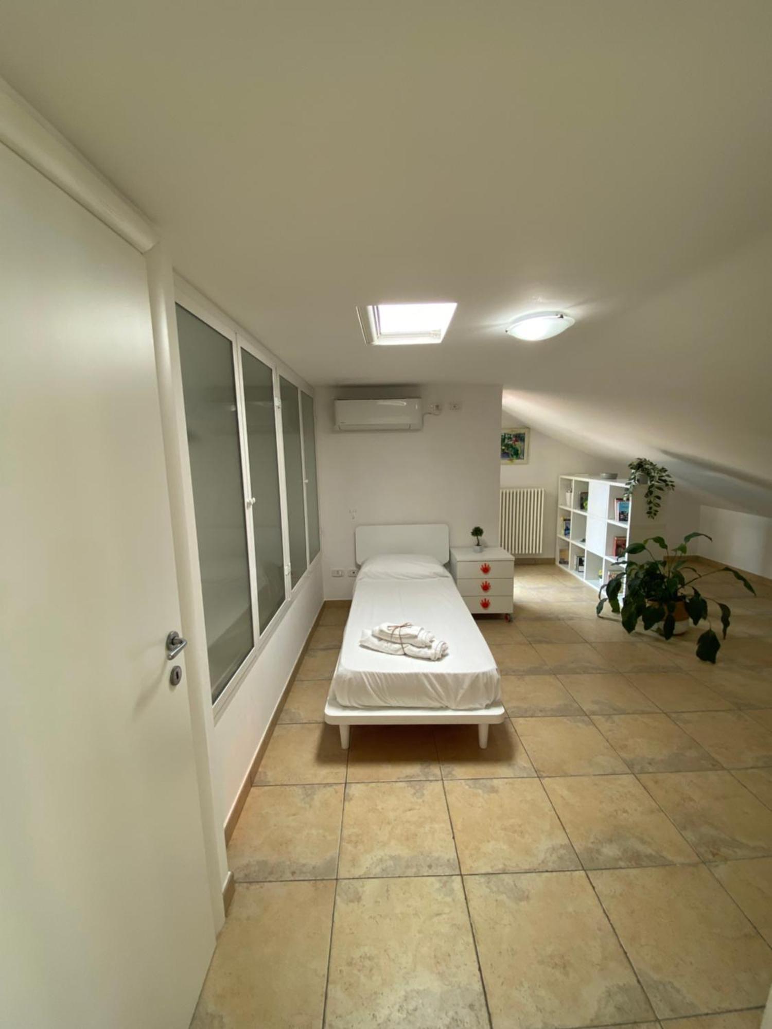 Attico Con Terrazzo Panoramico Maiella - 1Piano - Vasto Appartement Buitenkant foto